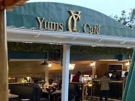 Yums Café